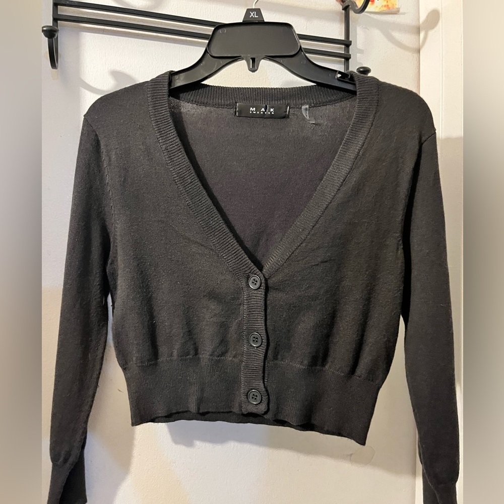 Ye Mak Cropped sweater